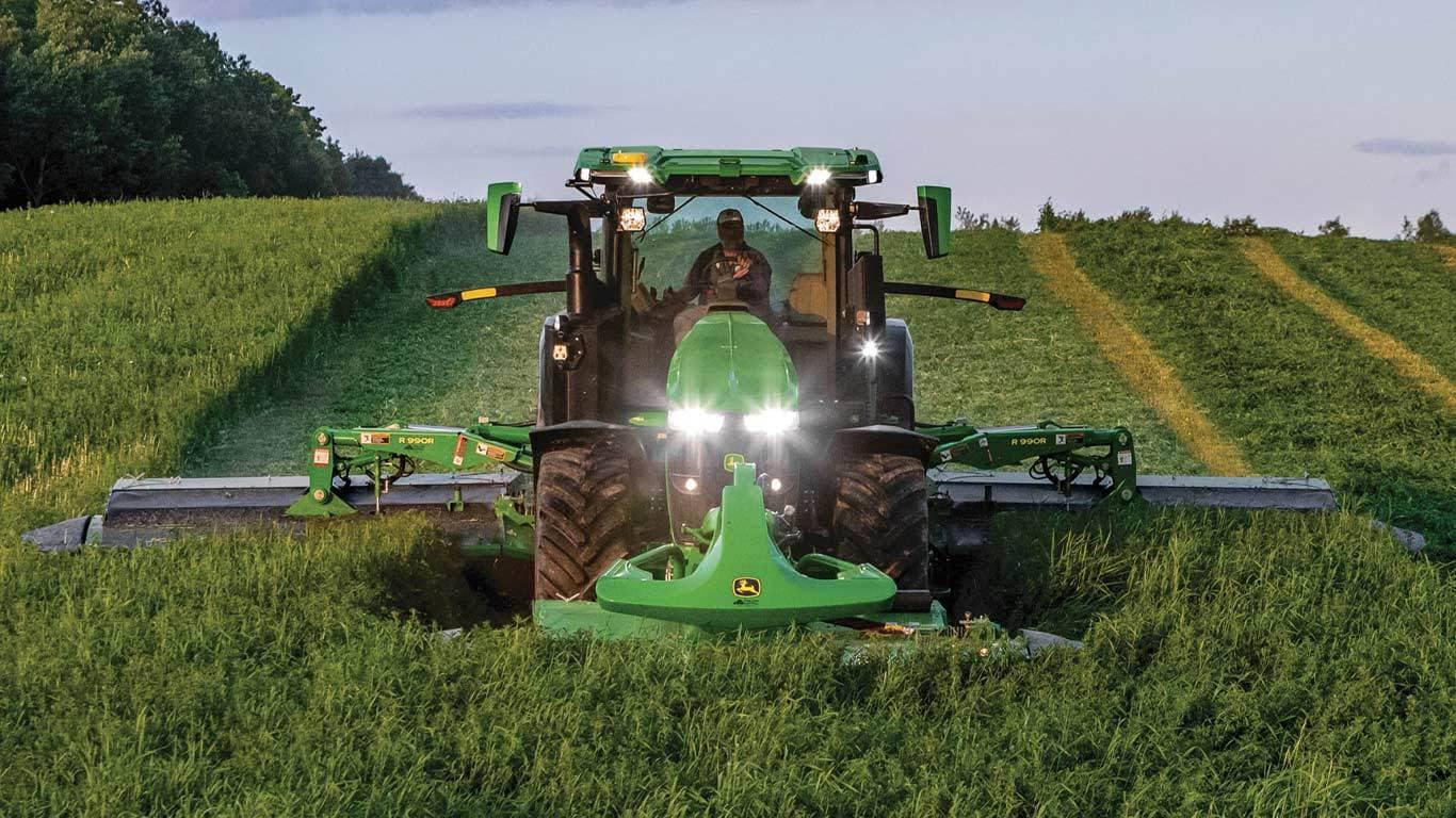 field image of 7r 330 Row Crop Tractor