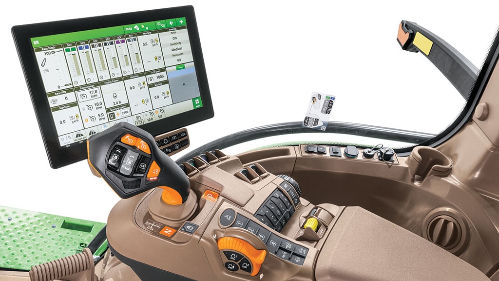 Image of the G5 display and controls in 8 Series Tractor Cab