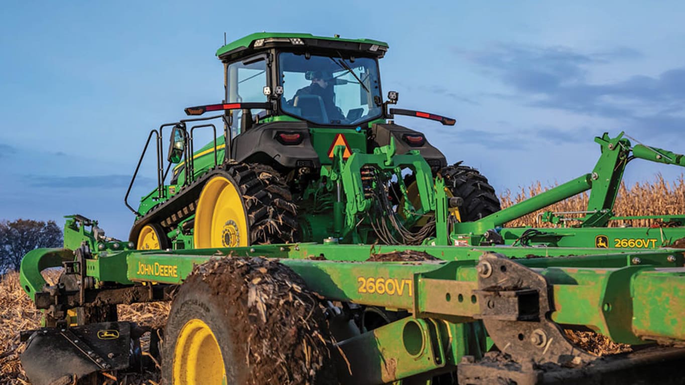 Field image of 8RT 340 4WD Track Tractor