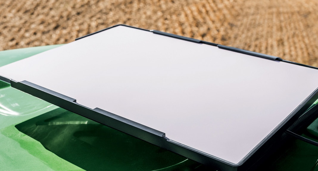 Close-up view of JDLink Boost. Close-up view of JDLink Boost.