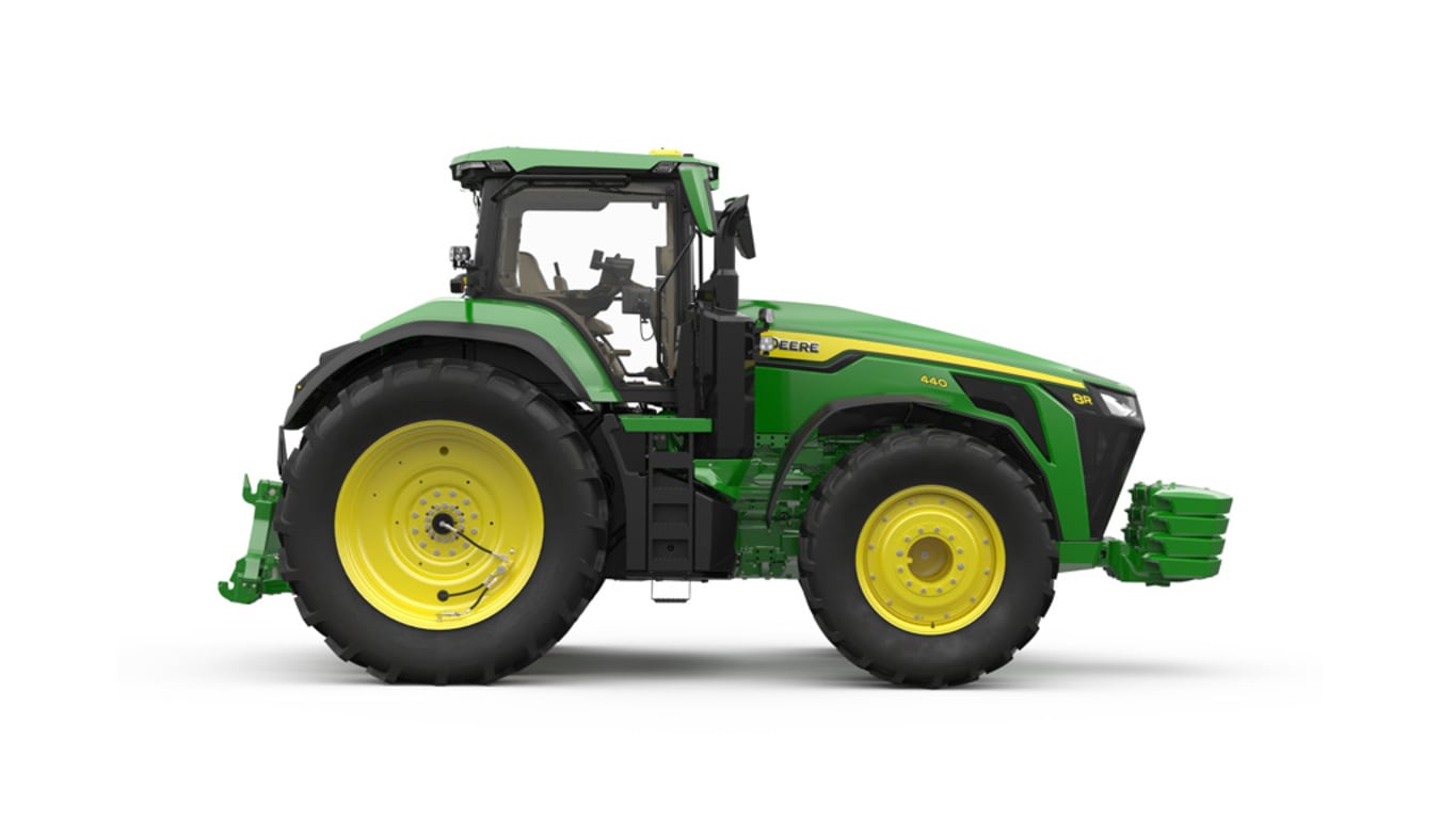 Studio image of Right facing 8R 440 Tractor