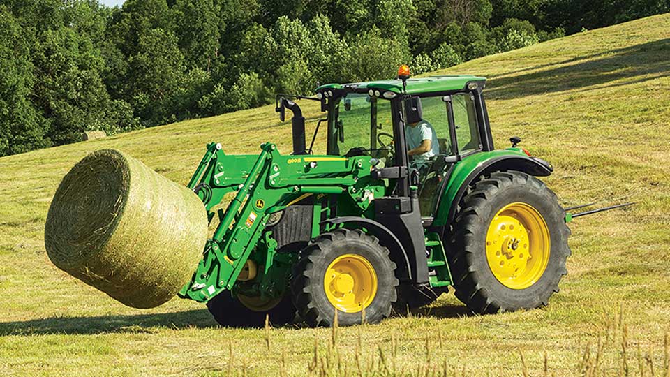 John Deere 6M : des tracteurs compacts et maniables