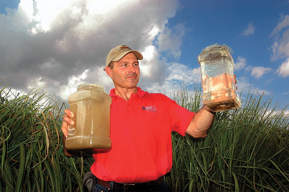 Chris Lawrence showed how healthy soils protected water quality in Chesapeake Bay. 