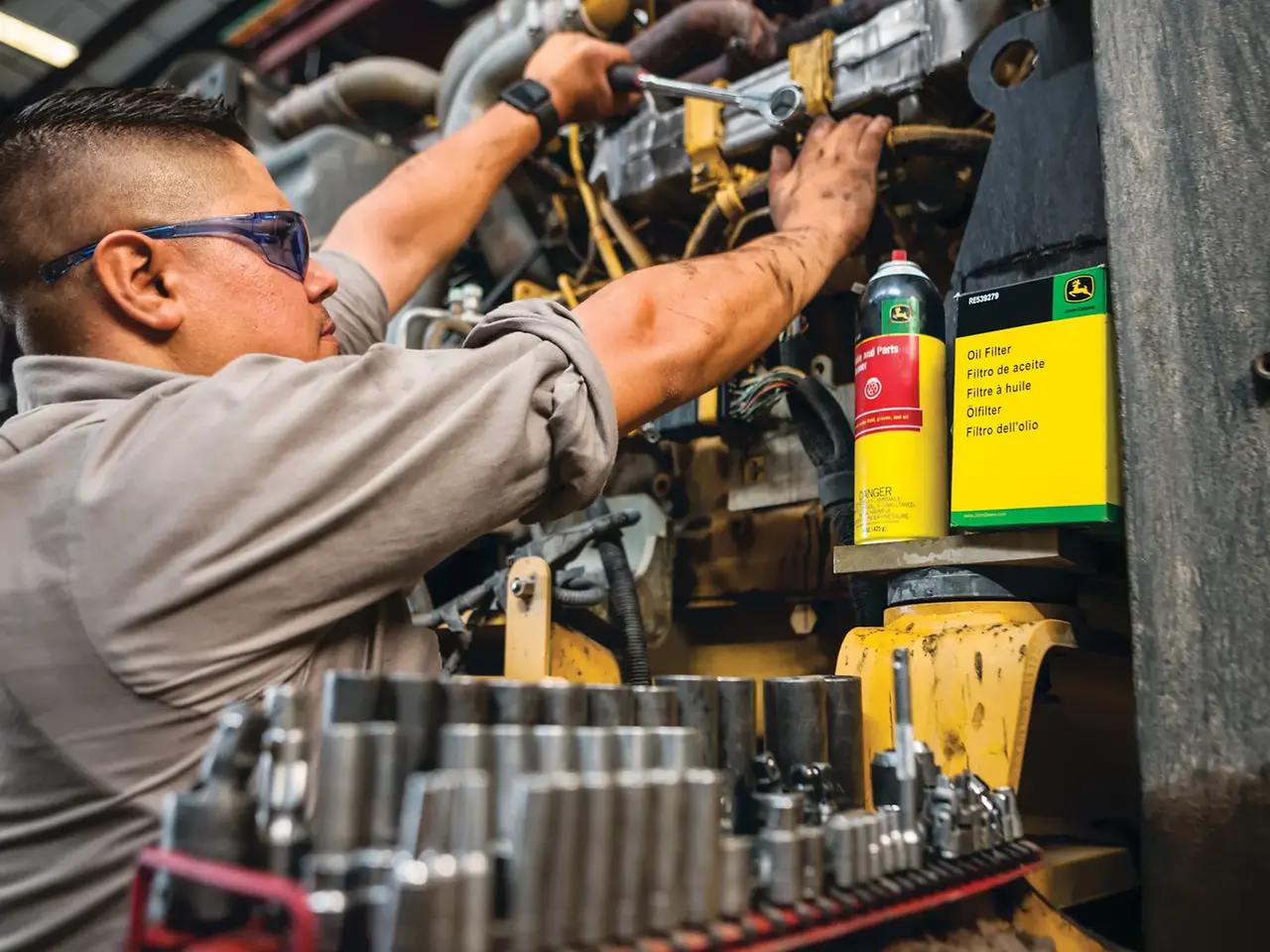 <p>15% off Select Construction Parts</p>