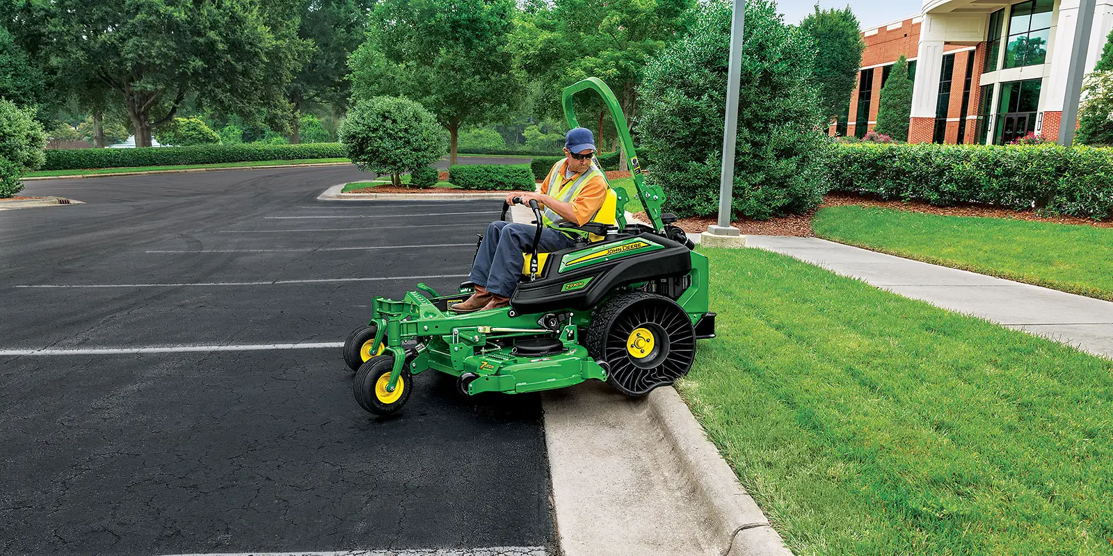 MICHELIN® X® TWEEL® Turf Airless Radial Tire | John Deere US
